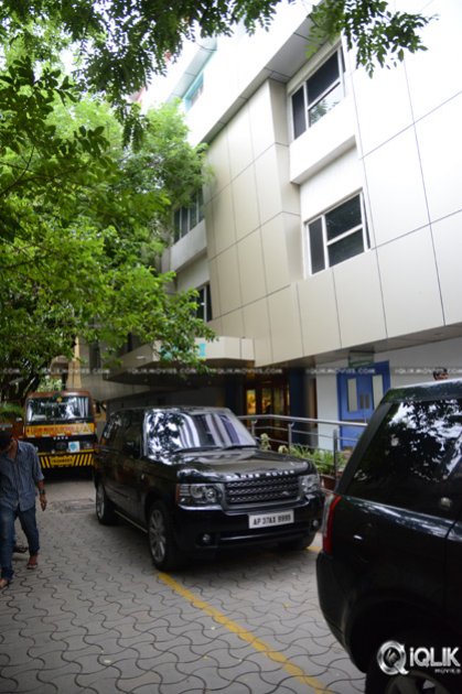 Jr-NTR-at-Rainbow-Childrens-Hospital